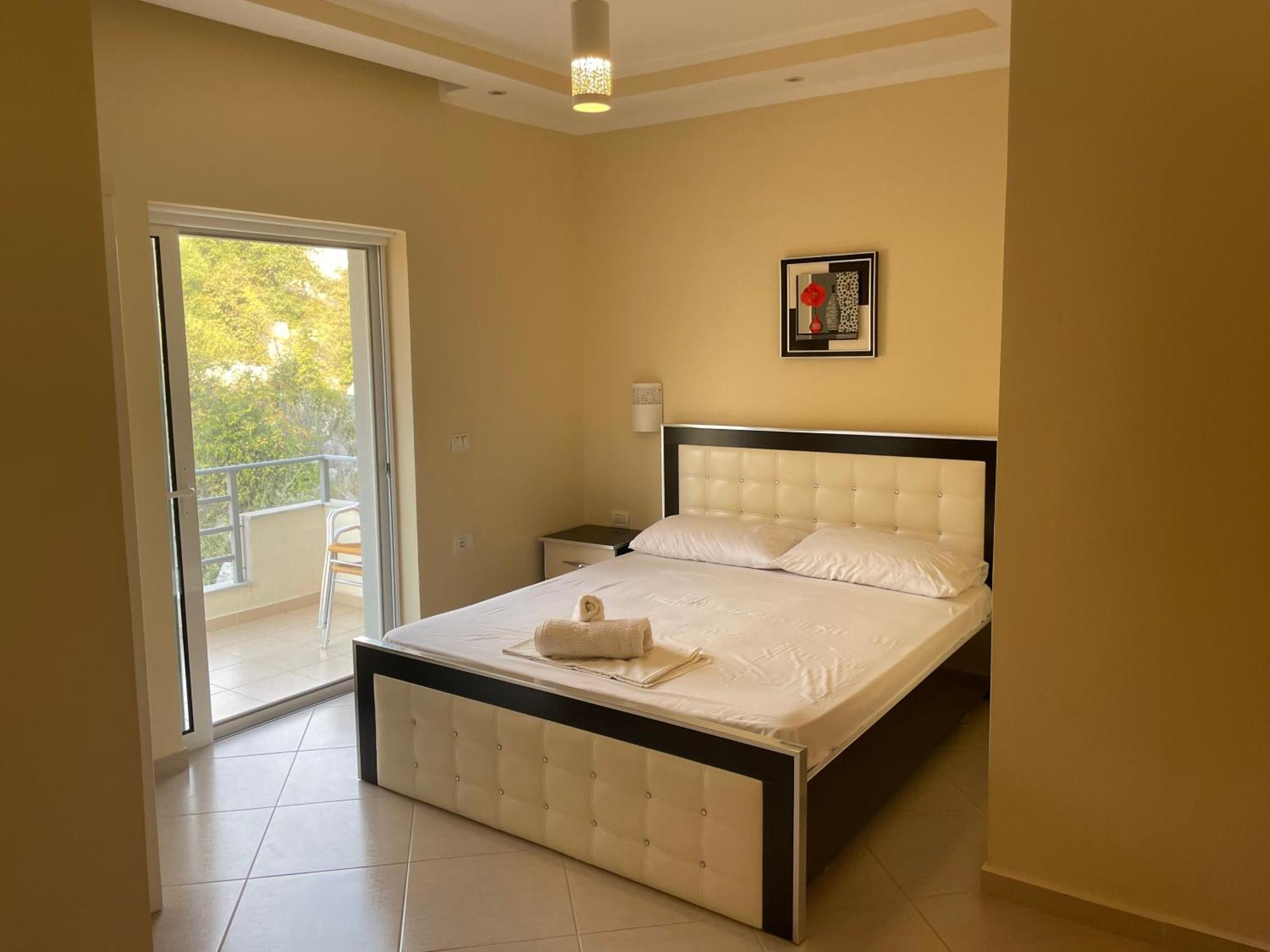 Honey Pensjonat Saranda