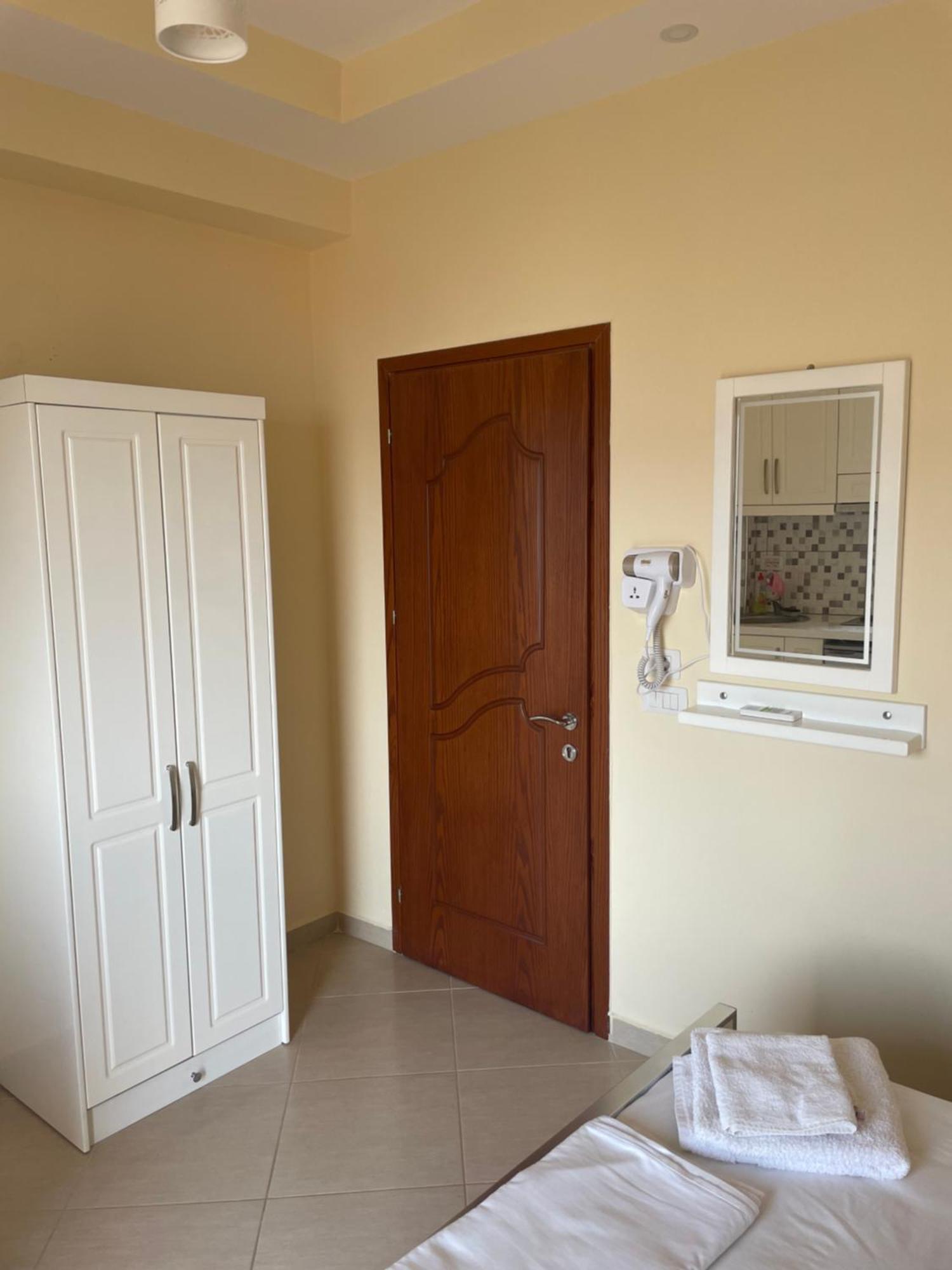 Honey Pensjonat Saranda