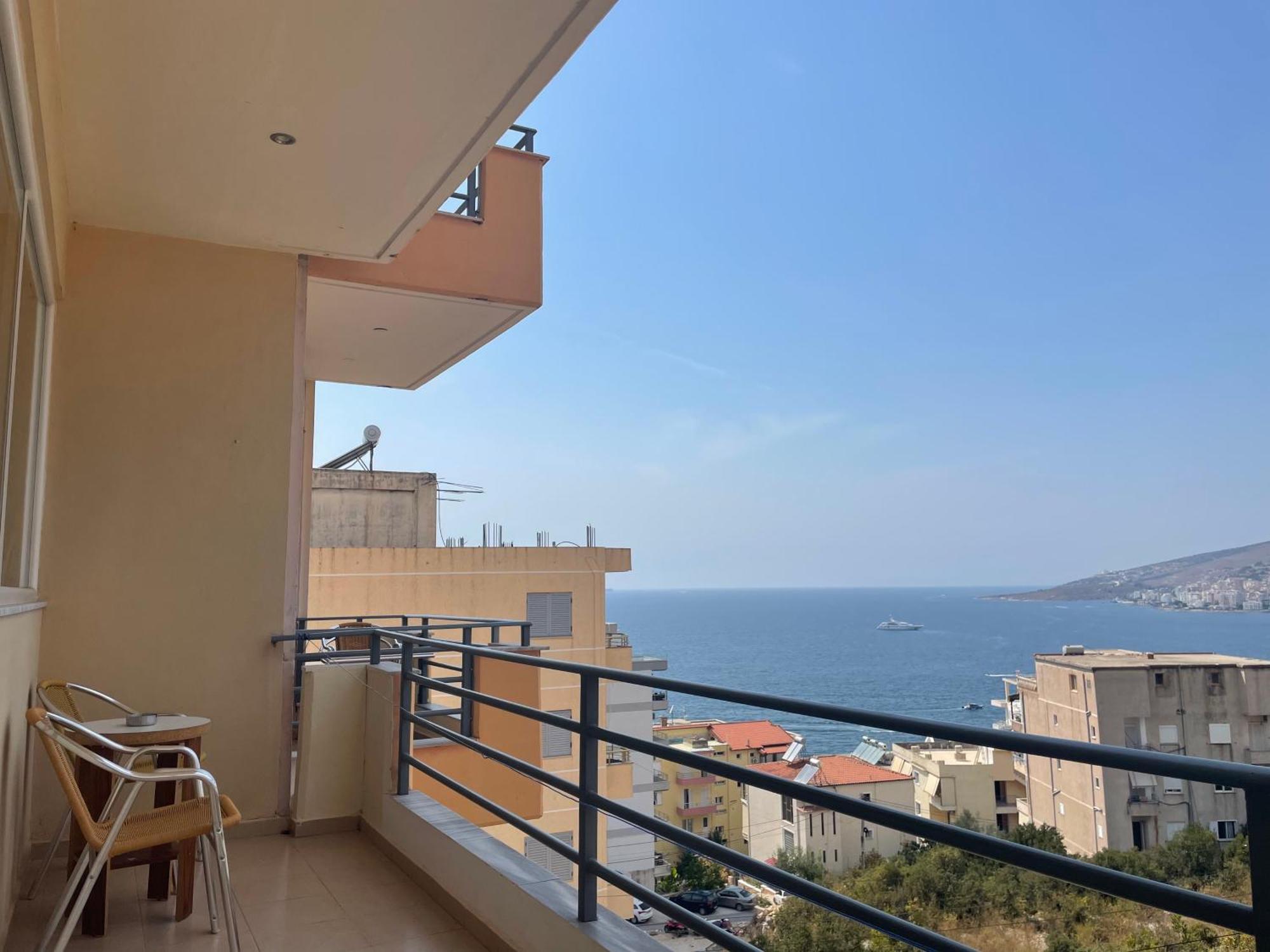Honey * Sarandë